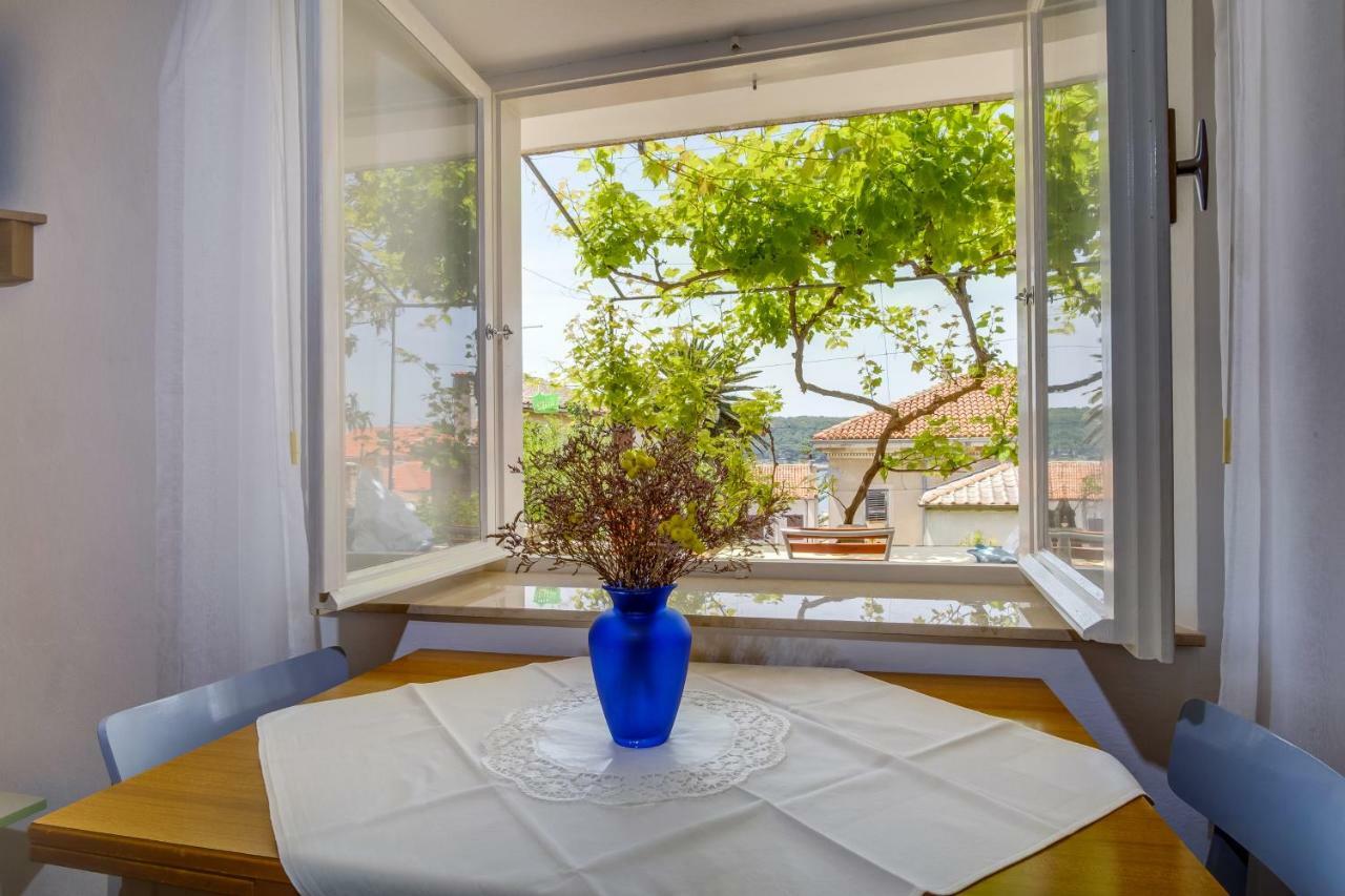 Apartamento Sheshe Mali Lošinj Exterior foto